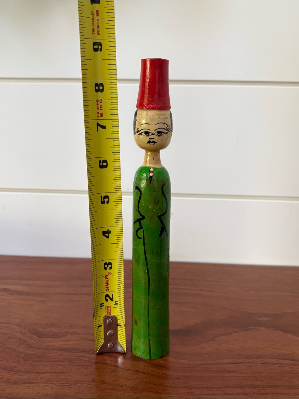 Vintage Egyptian Folk Art Wooden Handmade Painted Decorative Spindle Dolls Pair - Picture 8 of 9